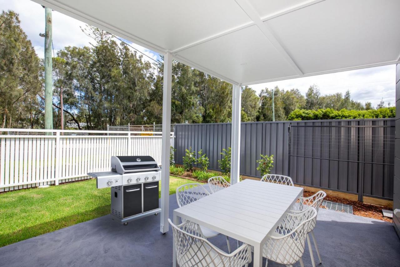 Shiloh Shores - Pet Friendly With Fire Pit - 5 Mins To Holiday home *